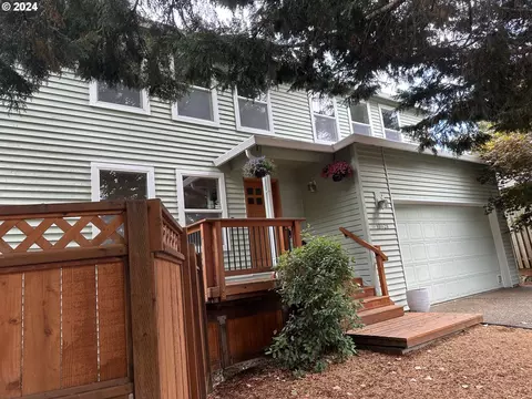 10828 SW 65th Ave, Portland, OR 97219