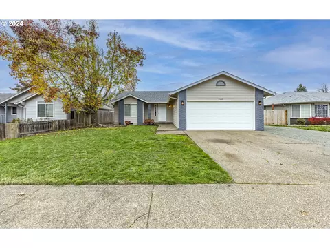 1900 Clark Ave, Cottage Grove, OR 97424