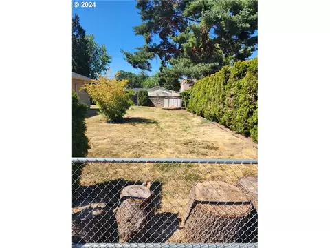 6935 N Powers St, Portland, OR 97203