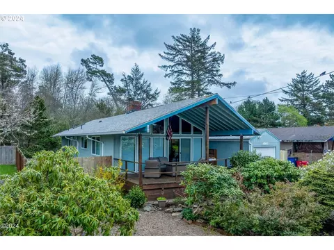 6800 SW Inlet Ave, Lincoln City, OR 97367