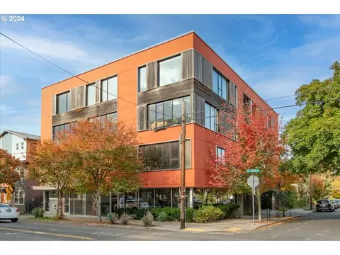 2373 SE 44th Ave #305, Portland, OR 97215