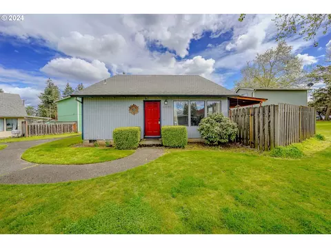 16607 SE Naegeli Dr, Portland, OR 97236