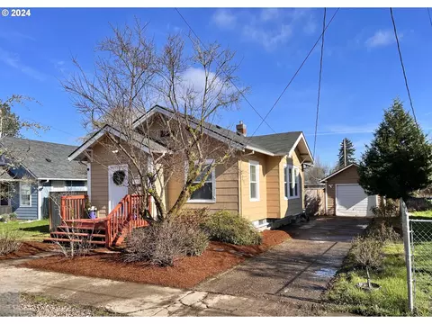 2246 4th St, Salem, OR 97301