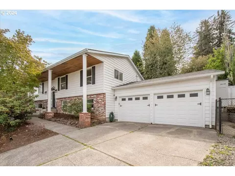 524 NE Centurion Ct, Gresham, OR 97030