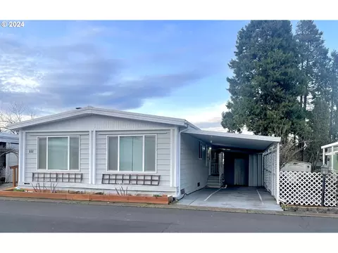 1800 Lakewood Ct #111, Eugene, OR 97402