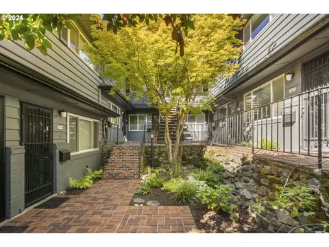 1829 NE Multnomah St, Portland, OR 97232