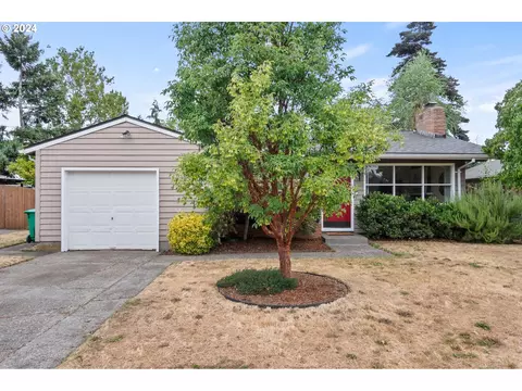 11943 NE Stanton St, Portland, OR 97220
