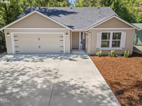 110 Seagrove Loop, Lincoln City, OR 97367