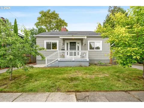 225 NE Morgan St, Portland, OR 97211