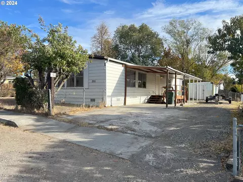 295 SE Fourth St, Irrigon, OR 97844