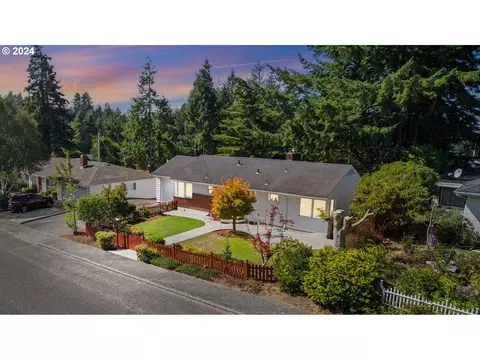 1433 Butler Rd, Coos Bay, OR 97420