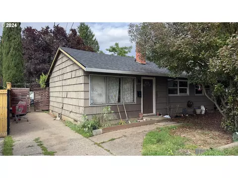 9135 SE Pine St, Portland, OR 97216