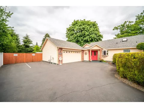 14547 Thayer Rd, Oregon City, OR 97045