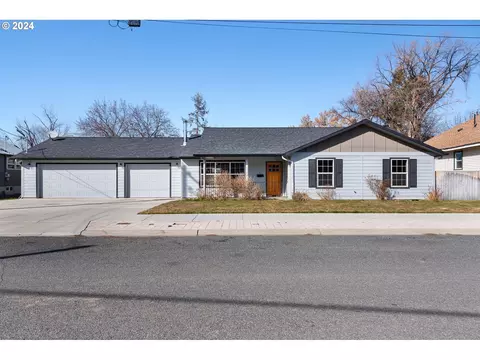1712 Broadway St, Baker City, OR 97814
