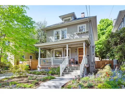 2119 NE Wasco St, Portland, OR 97232