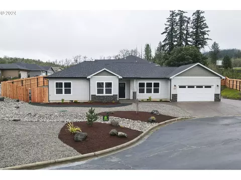 1667 Scardi Blvd, Sutherlin, OR 97479