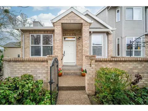 28635 SW Roger Blvd #71, Wilsonville, OR 97070