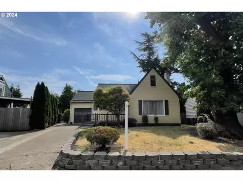 590 22nd St NE, Salem, OR 97301