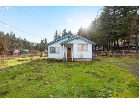140 Montgomery Ave, Glendale, OR 97442