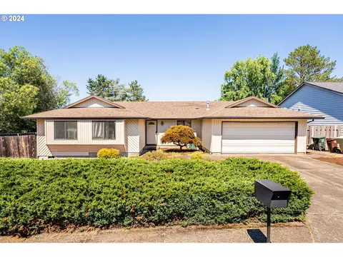 13373 SW Edgewood St, Beaverton, OR 97005