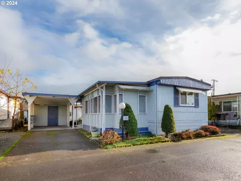 612 N Cascade Dr #10, Woodburn, OR 97071