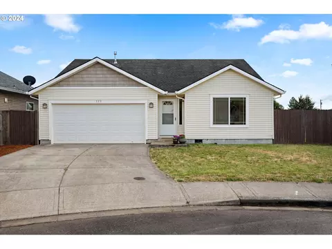 553 NW Blair Loop, Sheridan, OR 97378