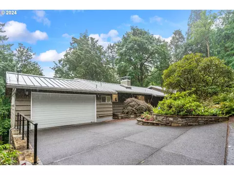 718 NW Greenleaf Rd, Portland, OR 97229