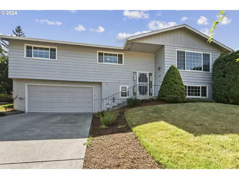 6650 Canterbury Dr, Gladstone, OR 97027