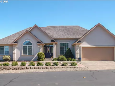 981 NE Granite Ridge St, Roseburg, OR 97470
