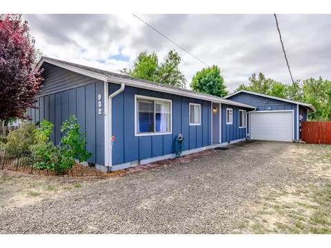 932 Kirk Ave, Brownsville, OR 97327