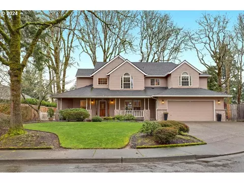 395 NE 61st Ct, Hillsboro, OR 97124