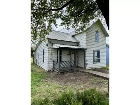 1104 Elm St, Baker City, OR 97814
