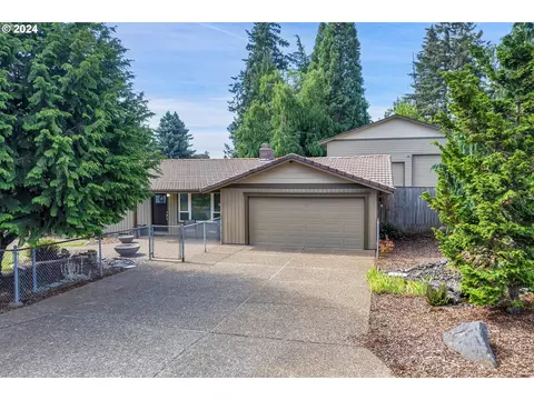 11200 S Forest Ridge Rd, Oregon City, OR 97045