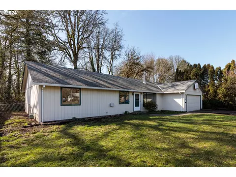 201 Mayfair Dr, Saint Helens, OR 97051