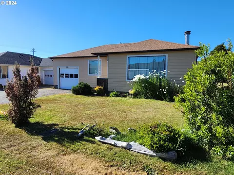 94175 9th St, Gold Beach, OR 97444