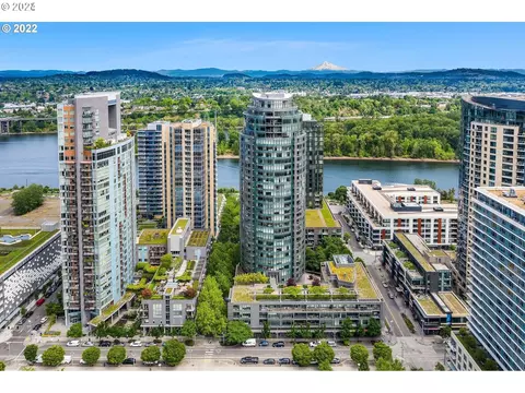 3601 S River Pkwy #2206, Portland, OR 97239