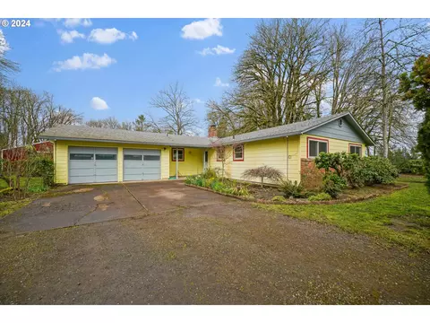 28241 S Barlow Rd, Aurora, OR 97002