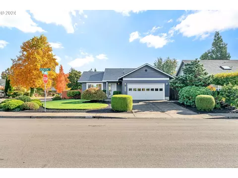 4025 Shenstone Dr, Eugene, OR 97404