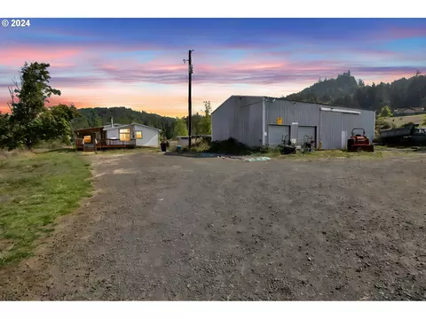 85571 Mccumber Ln, Springfield, OR 97478