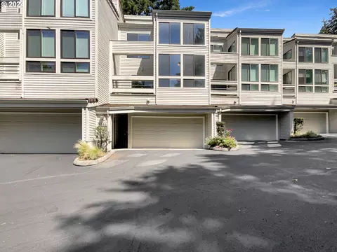 4390 Thunder Vista Ln, Lake Oswego, OR 97035
