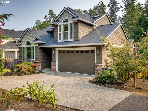 5316 Lower Dr, Lake Oswego, OR 97035