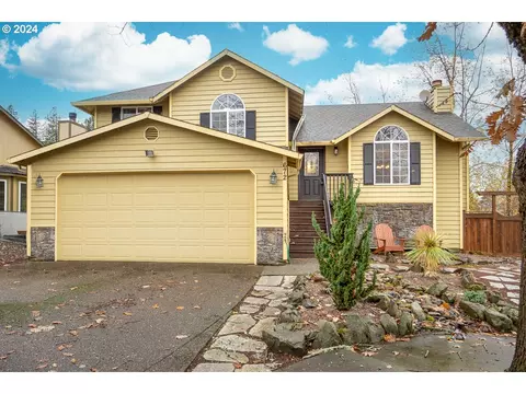 672 SE Beaver Creek Ct, Troutdale, OR 97060
