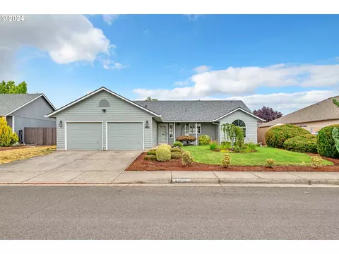 4861 NE Saunter Loop, Salem, OR 97305