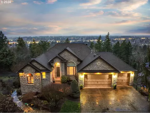 8589 SE Constance Dr, Happy Valley, OR 97086