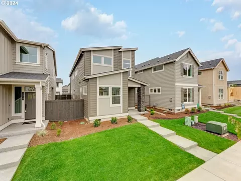 10215 NE 132nd Ave, Vancouver, WA 98682