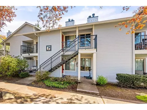 86 Kingsgate Rd #G102, Lake Oswego, OR 97035