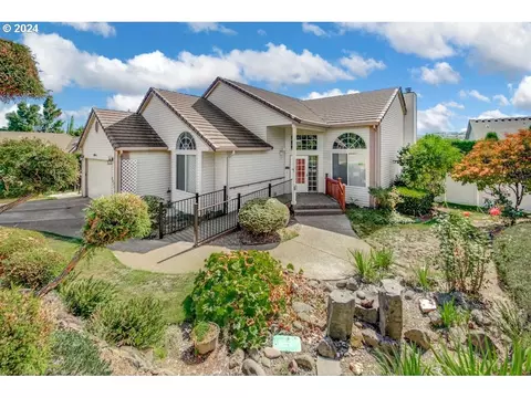 5370 Anaconda Dr, Salem, OR 97302