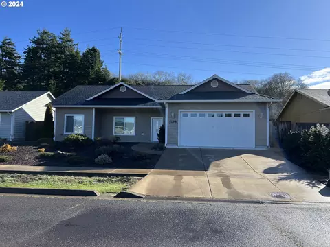 5198 Versant Dr, Florence, OR 97439