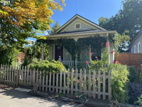 1534 SE Knight St, Portland, OR 97202