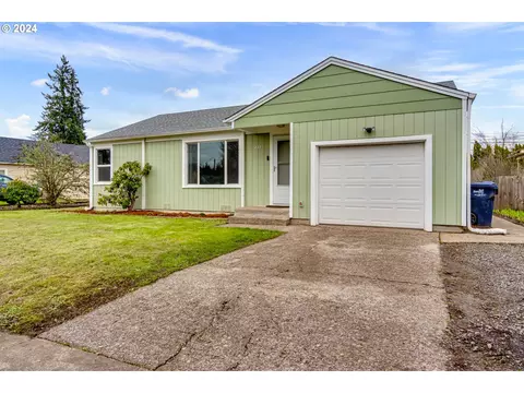 1238 E St, Springfield, OR 97477